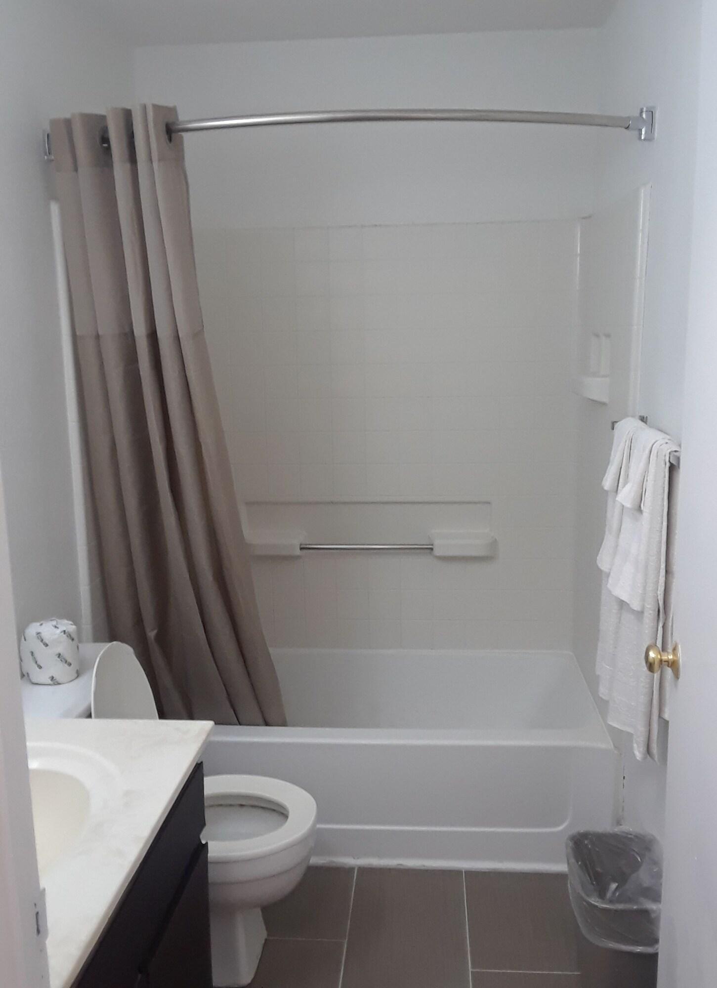 Welcome Suites Hazelwood Extended Stay Hotel Dış mekan fotoğraf